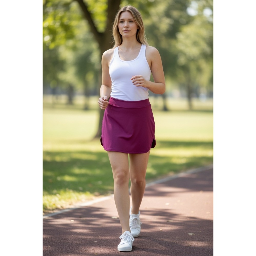 Lululemon size 8 skirt